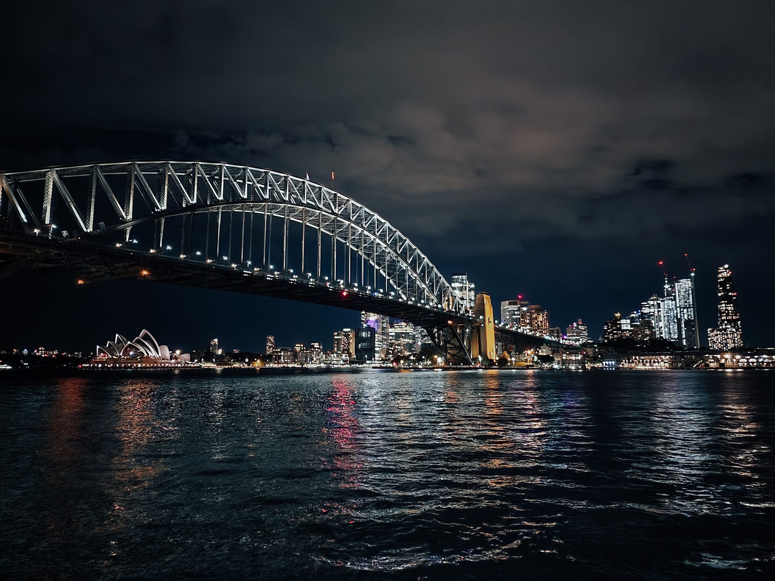 Does the owners corporation have a duty to repair and maintain common property?
